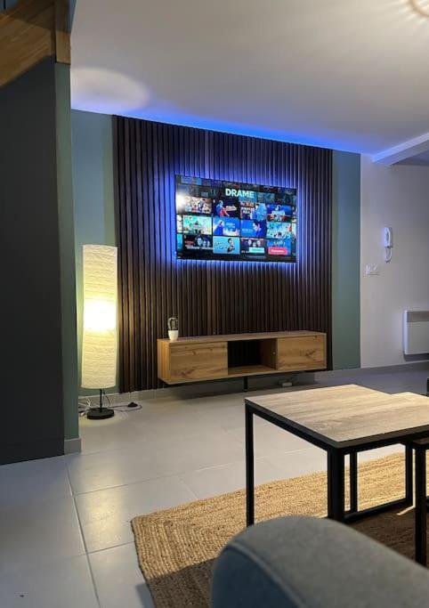 Апартаменты Le 58 - Loft Robespierre Реймс Экстерьер фото